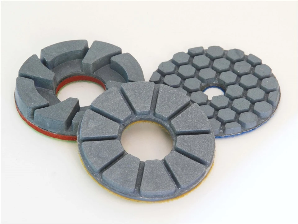 Tampons de polissage pour béton